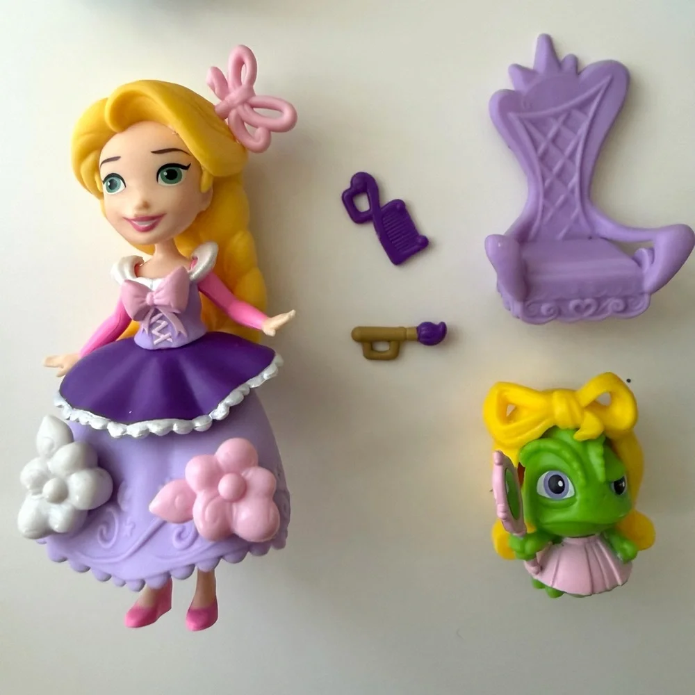DISNEY Princess Little Kingdom 6-Piece Doll Set w/ Accessories